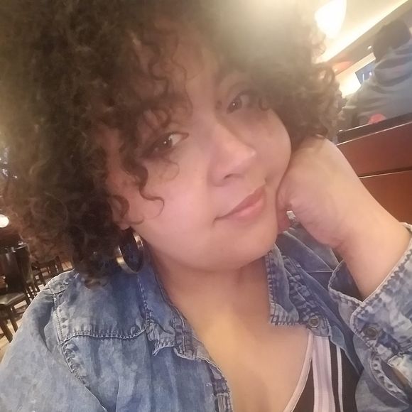 Meet your Posher, Martina - Picture 1 of 1